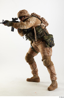  Photos Robert Watson Army Czech Paratrooper Poses aiming gun crouching standing 0008.jpg